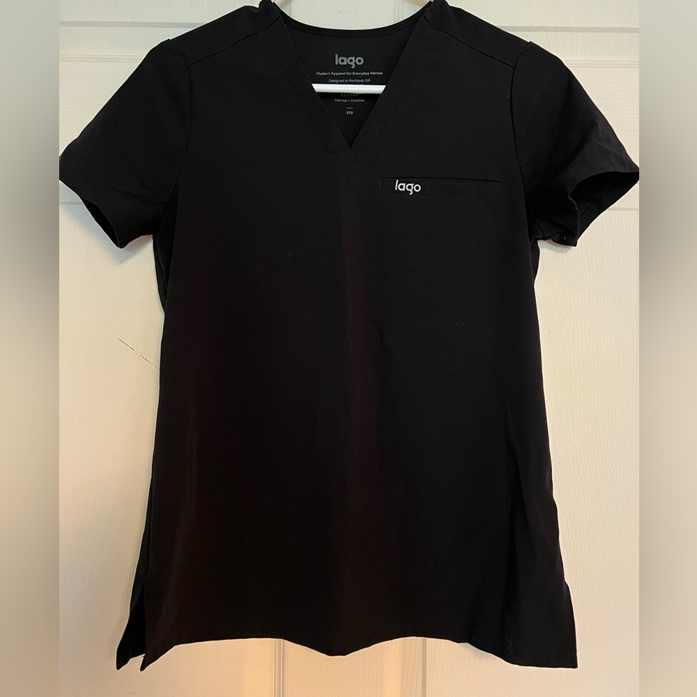 Lago Women’s Scrub Top - Black